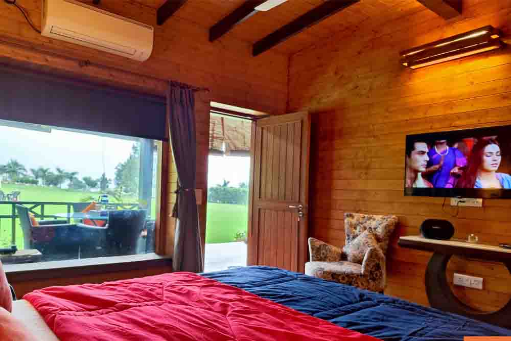 ✈️✨ Traveling with Kids & Pets? Discover Paradise at Parvat Homes, Thano near Dehradun! 🐾👨‍👩‍👧‍👦🌿